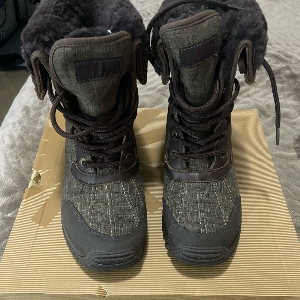 UGG Adirondack 2 boot - Picture 3 of 7